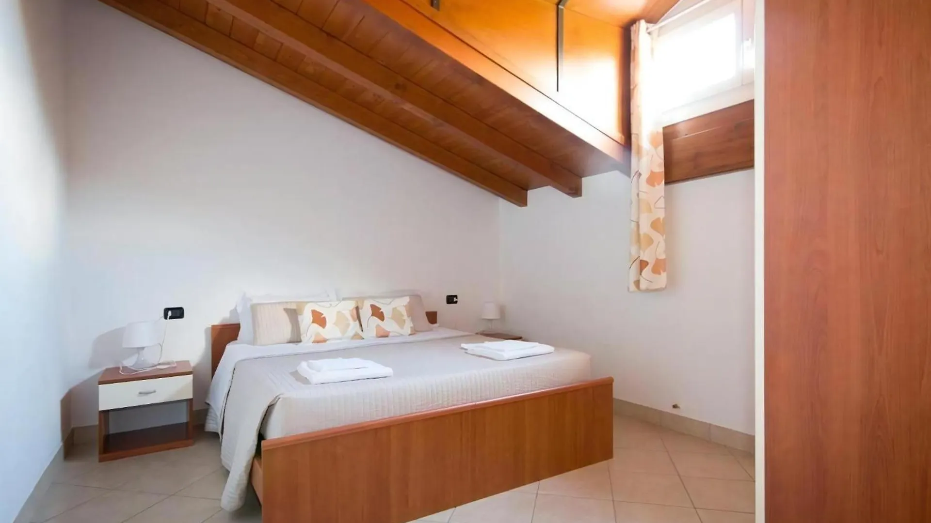 Wohnung Mit Grossem Garten, Nah Am Strand Domaso
