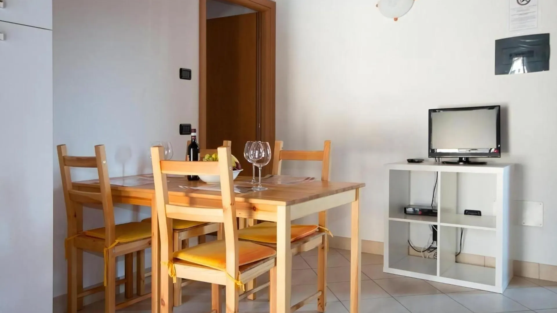 Wohnung Mit Grossem Garten, Nah Am Strand Domaso